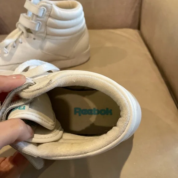 Reebok Lifestyle White Sneakers Freestyle Hi High Top stranger things - Picture 6 of 9